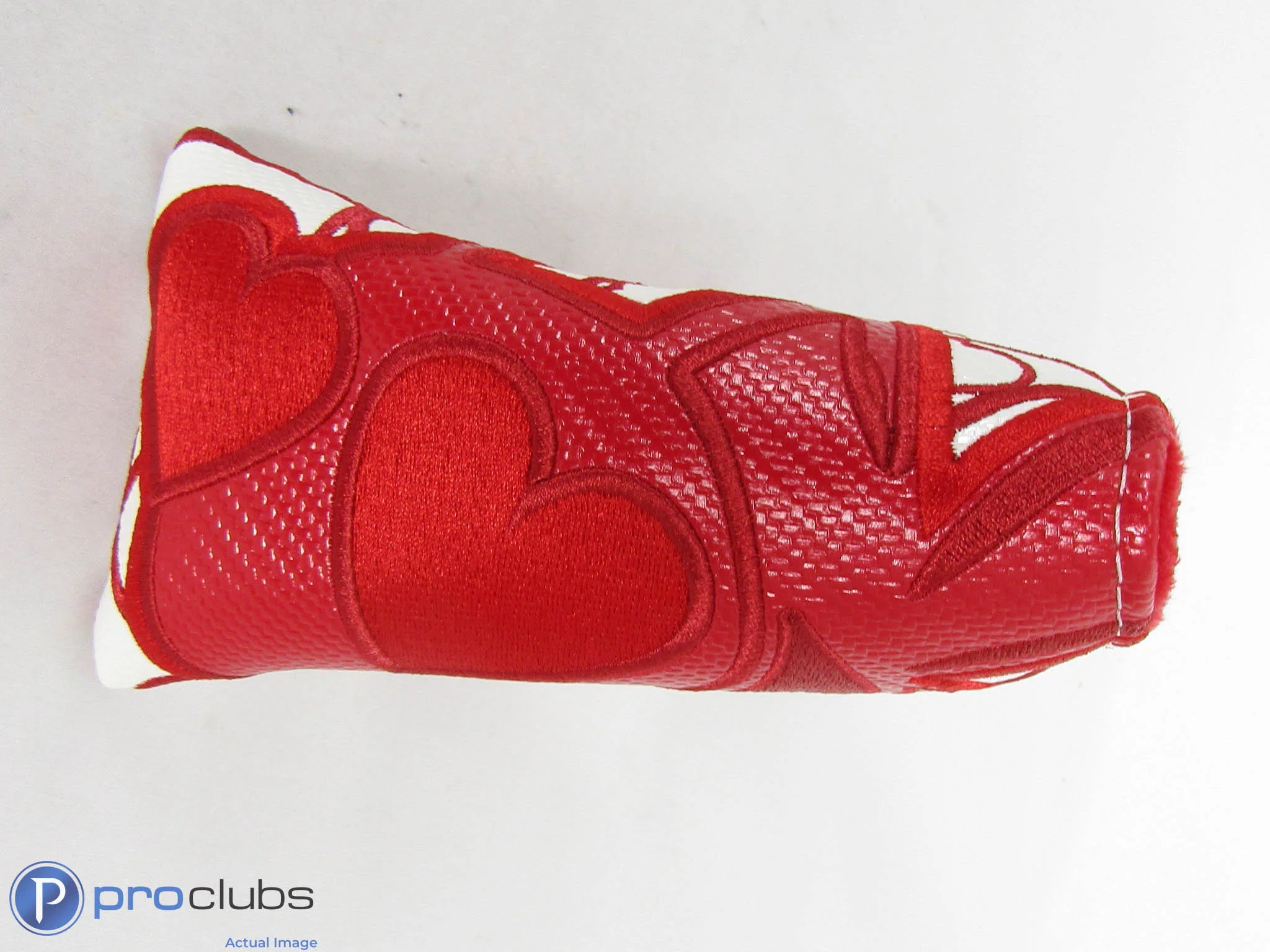 New! Bettinardi Valentine's Day Heart Eyes Stinger Blade Putter Headcover-511320 - Image 3