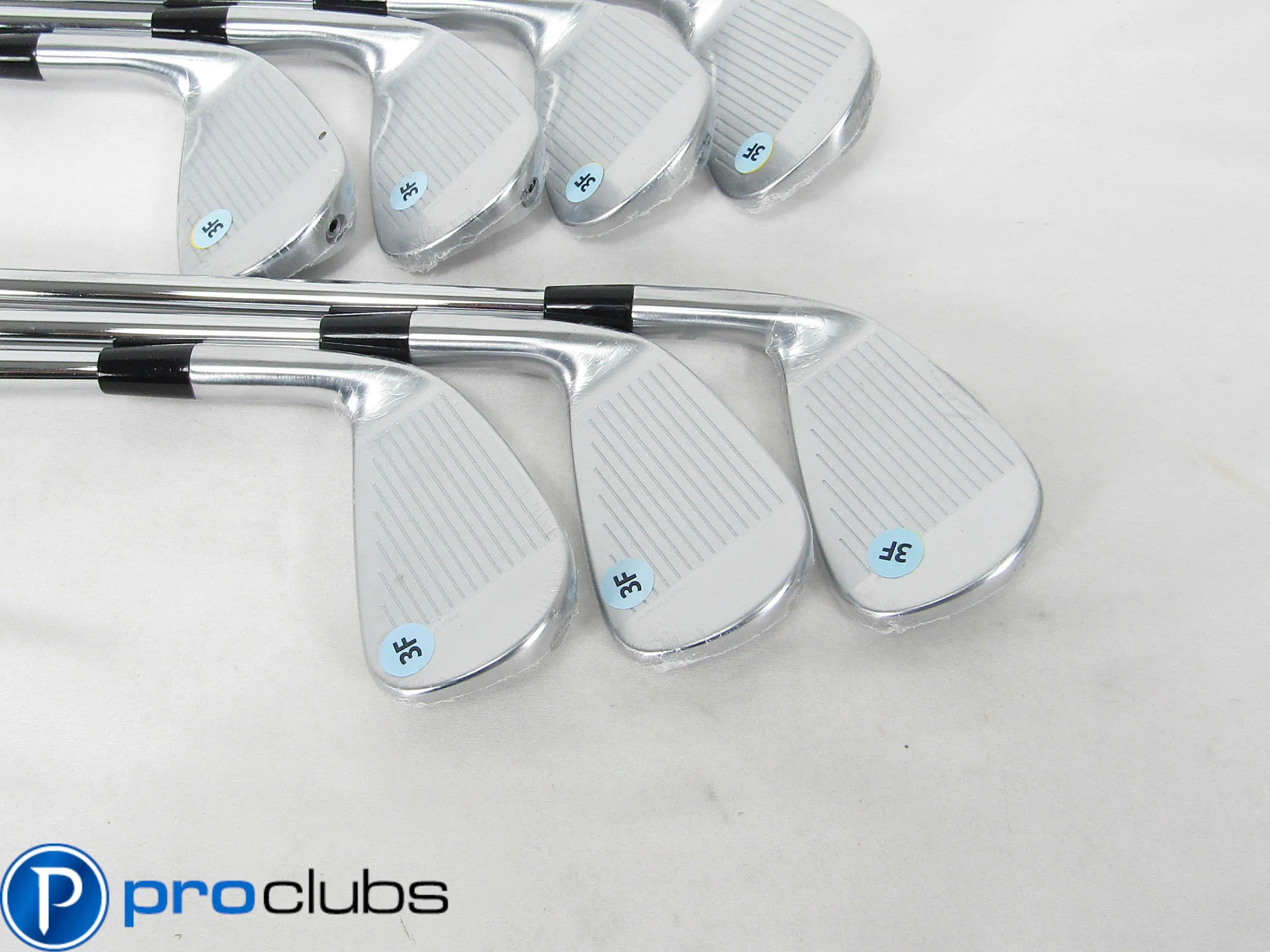 NEW COBRA '2025 KING TEC-X IRONS 5-PW,GW STEEL DYNAMIC GOLD 105 STIFF (3* FLAT) - Image 4