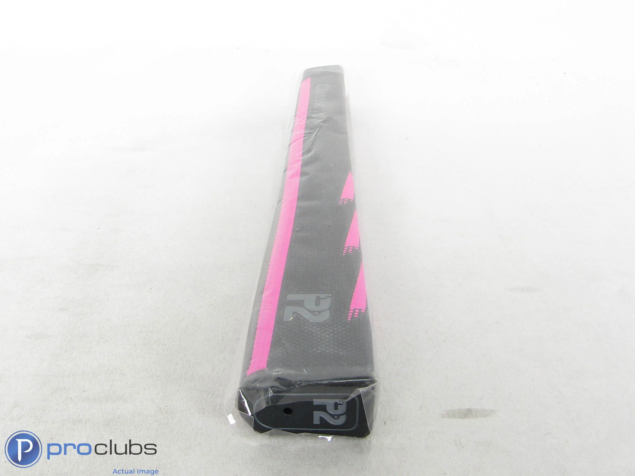 New! P2 Black/Pink Classic Tour Putter Grip - 508985 - Image 3