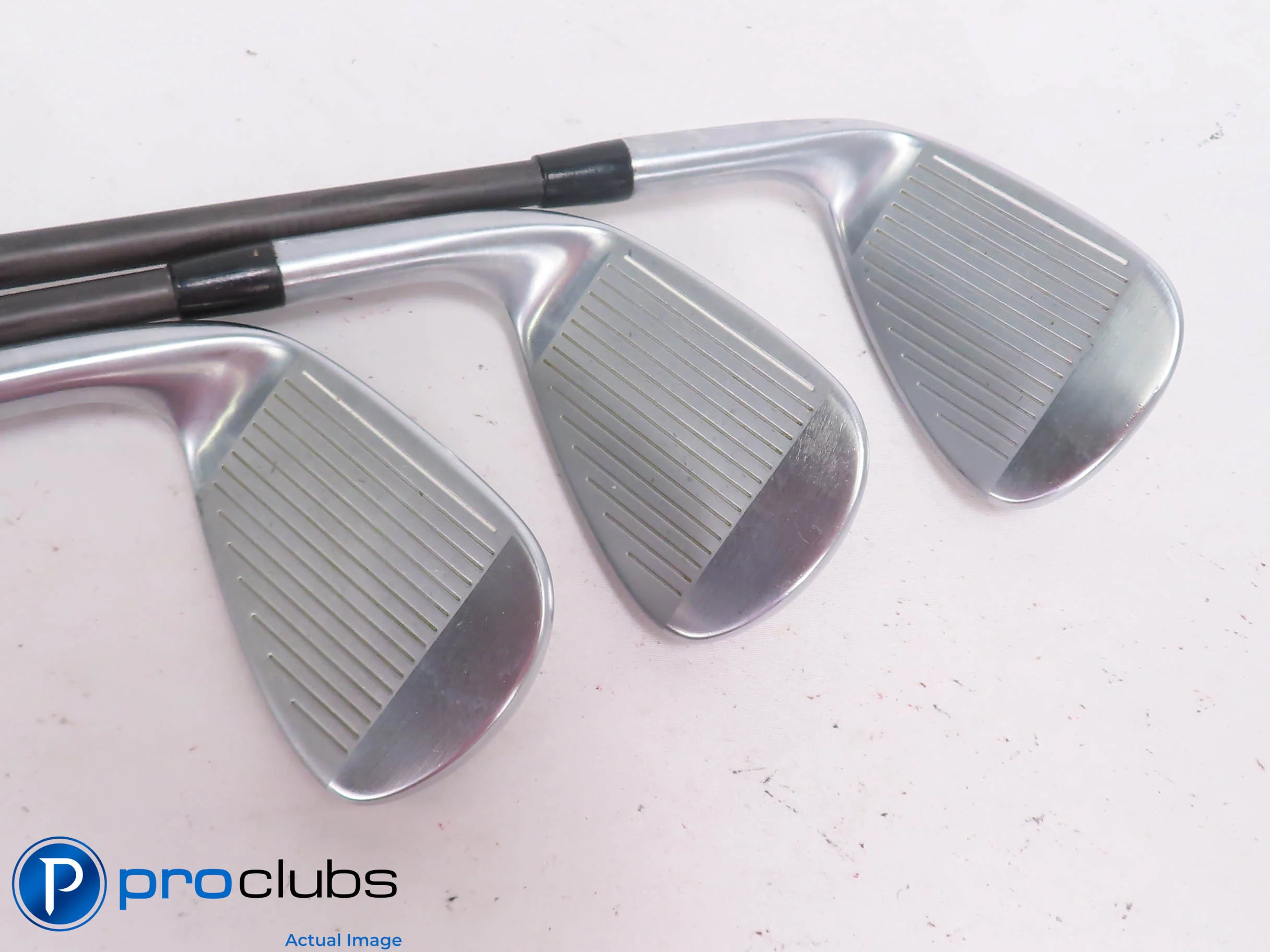 Nice TaylorMade Qi 5-PW,AW Iron Set - VA Badazz 65 Regular Flex Graphite -1/2" - Image 3