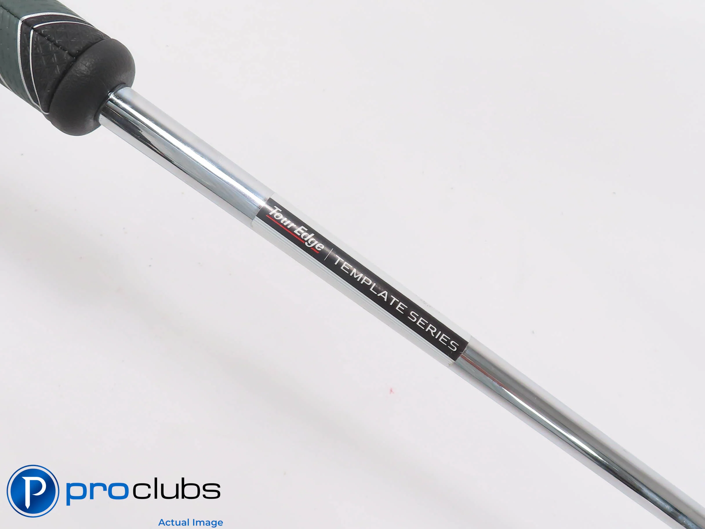 Tour Edge Template Series BIARRITZ 35" Putter w/Cover - 510128 - Image 4